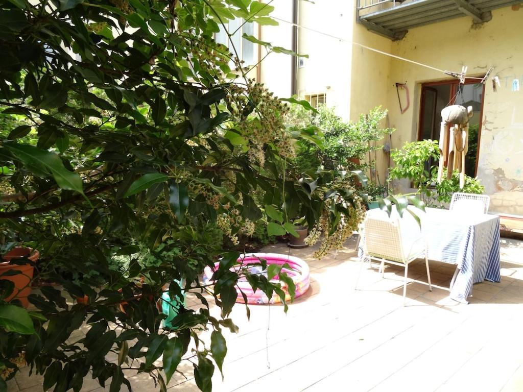 Garden Apartment On Art Nouveau Street In Central Prague Praga Exterior foto